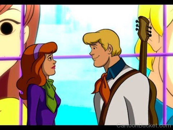 Fred Jones And Daphne Blake Looking Eachother-hvs8602