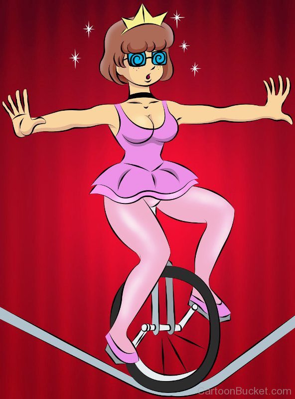 Velma Doing Cycling On Rope